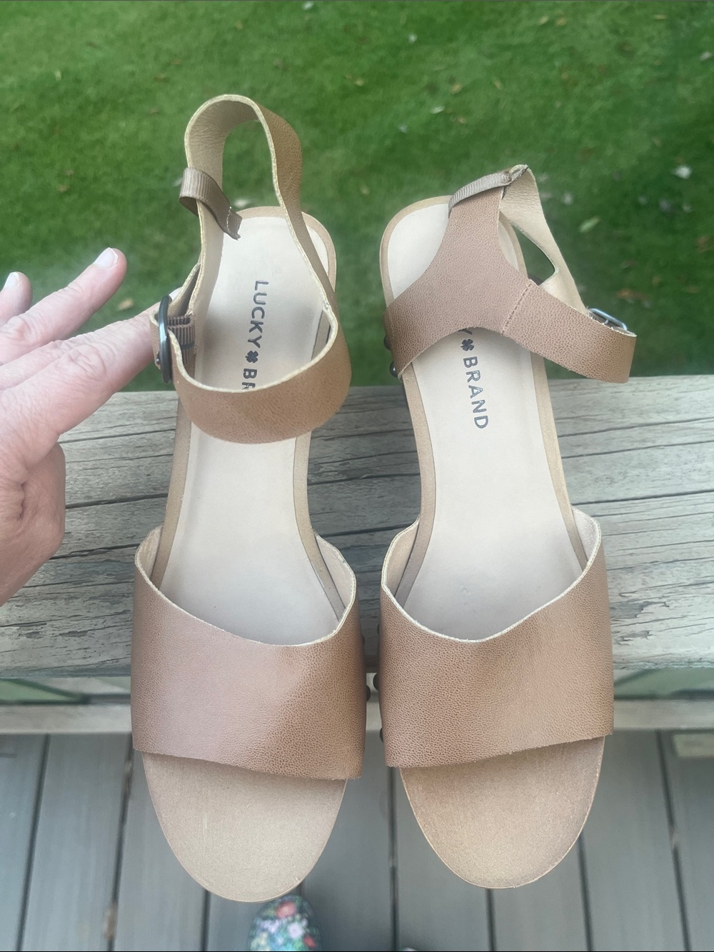 Lucky Brand Women's Tan Strappy Slingback Sandals